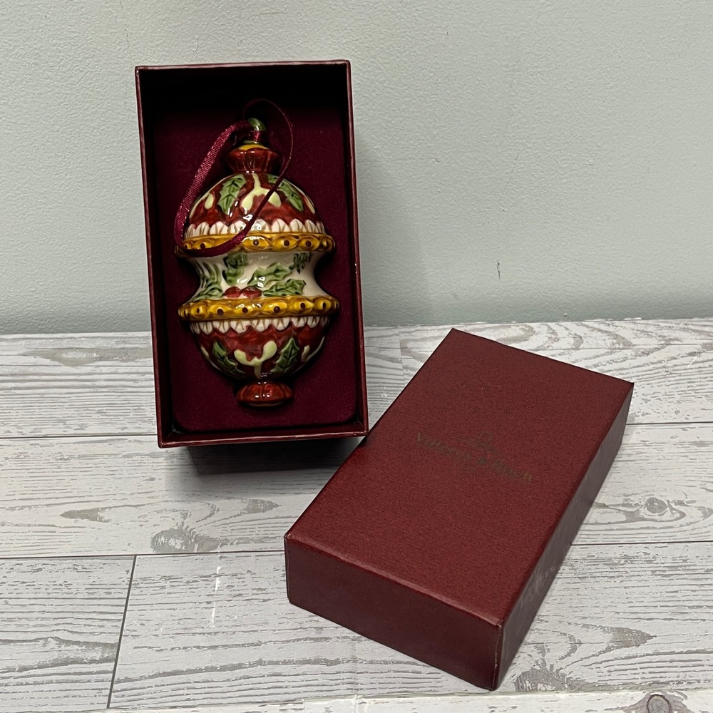 Villeroy & Boch Porcelain Christmas Ornament Holly Finial with Box